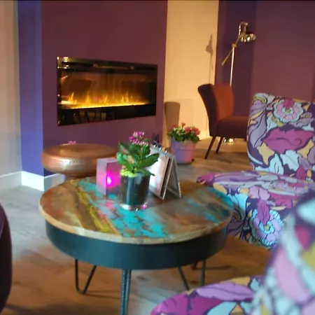A-hotel Oosterhout ホテル 4*