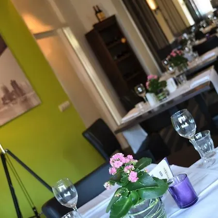 ホテル A-hotel Oosterhout